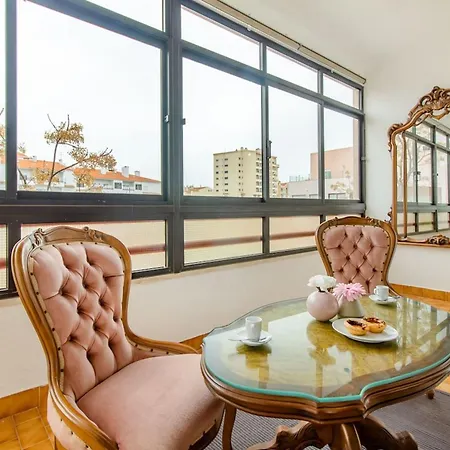 Cantinho Em Cascais, Spacious 3br With Balconies Lägenhet