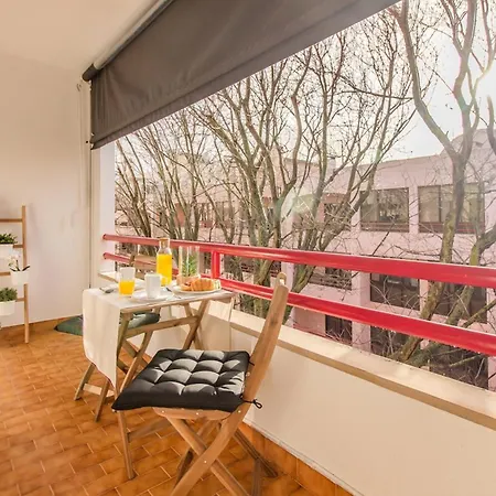 Cantinho Em Cascais, Spacious 3br With Balconies Apartment Cascais