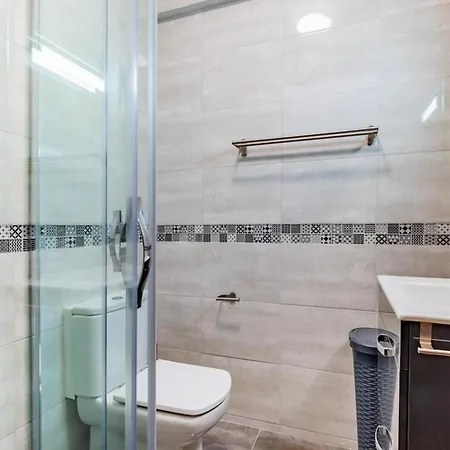 Apartment Cantinho Em Cascais, Spacious 3br With Balconies Cascais